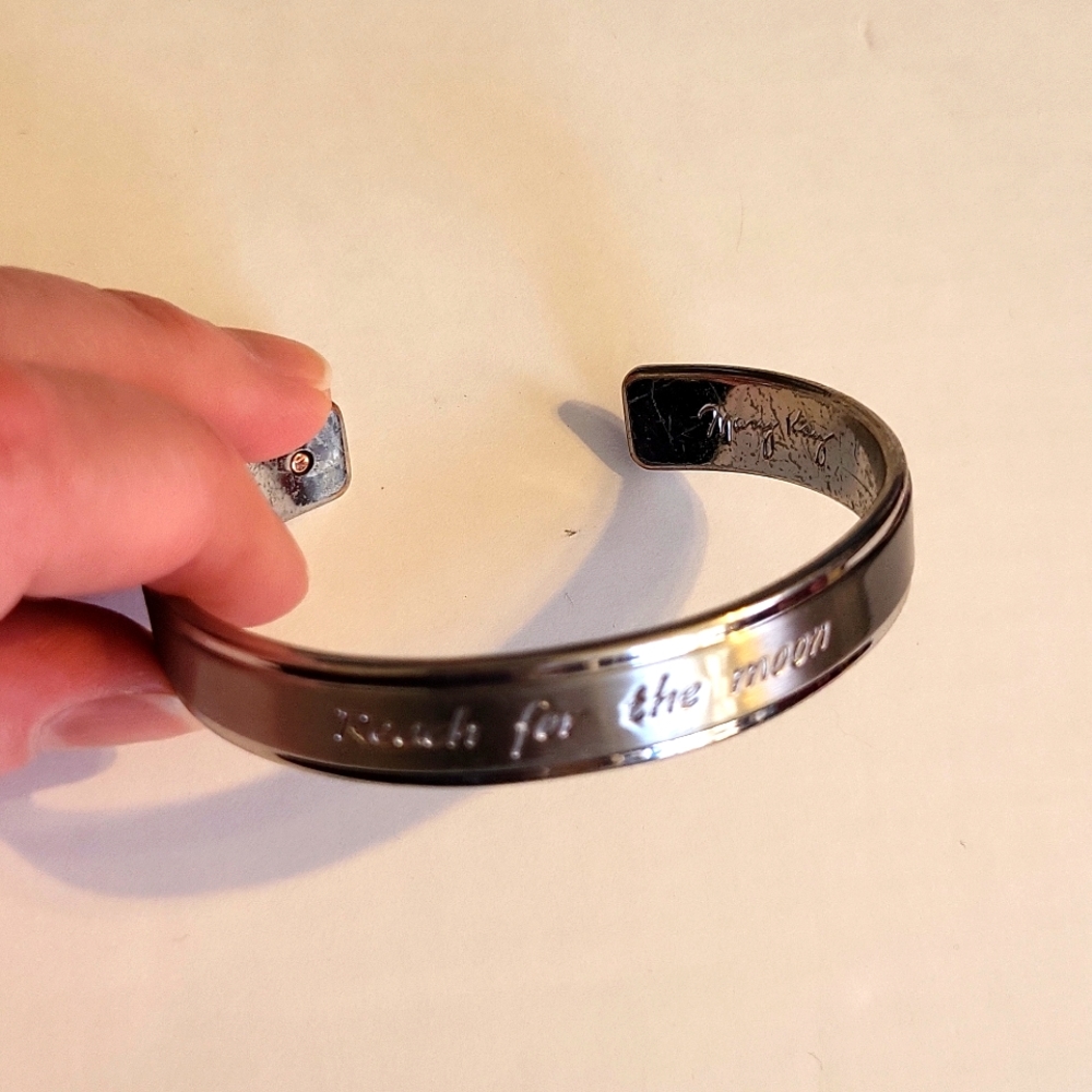 Mary Kay silver bracelet